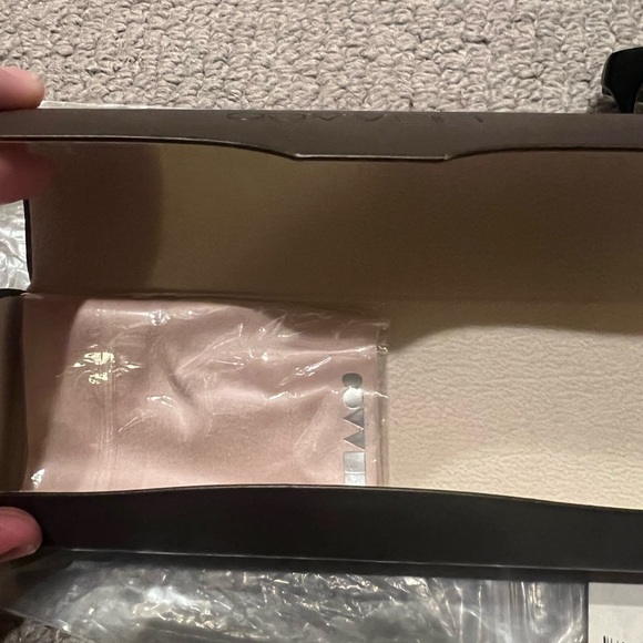 Oliver Peoples NWT Michaela Optical Eyeglasses with Case - Picture 6 of 8